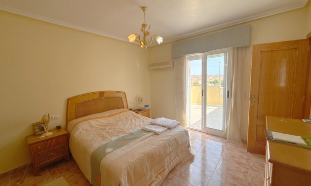 Resale - Villa -
Cabo Roig - Cabo Roig>La Regia