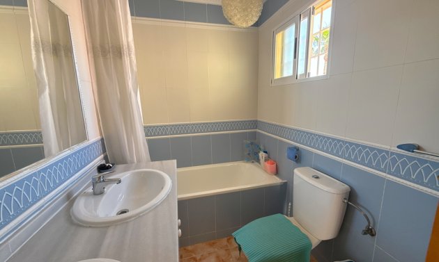 Resale - Villa -
Cabo Roig - Cabo Roig>La Regia