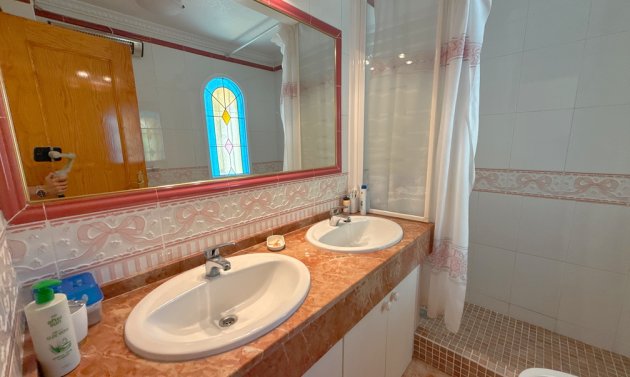Resale - Villa -
Cabo Roig - Cabo Roig>La Regia