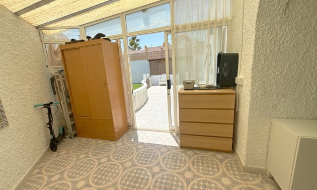 Resale - Bungalow -
Villamartín - Blue Lagoon