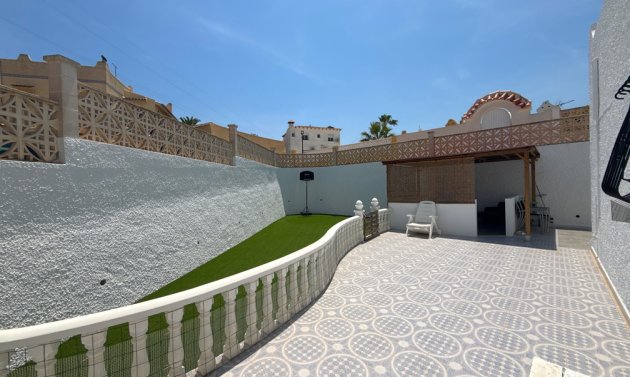Resale - Bungalow -
Villamartín - Blue Lagoon