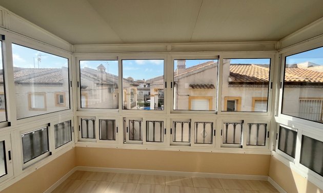 Reventa - Apartamento -
Playa Flamenca - Res. San Antonio