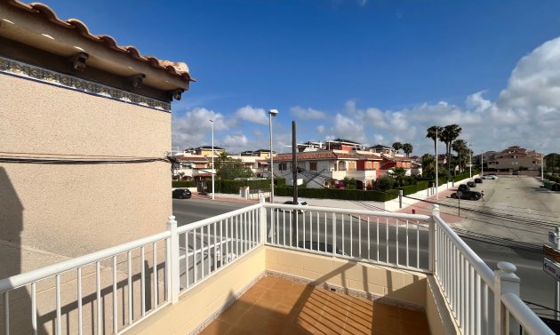Reventa - Apartamento -
Playa Flamenca - Res. San Antonio