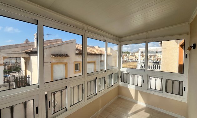 Reventa - Apartamento -
Playa Flamenca - Res. San Antonio