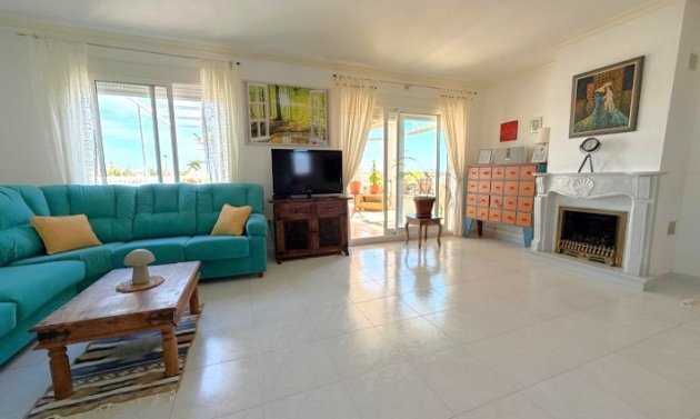 Resale - Duplex -
Orihuela Costa - Playa Flamenca