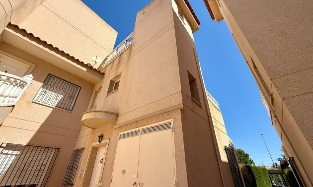 Resale - Duplex -
Orihuela Costa - Playa Flamenca