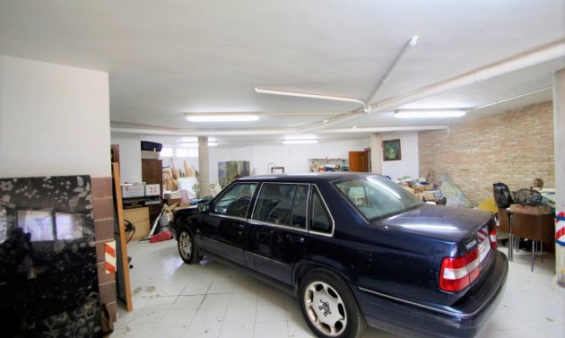 Resale - Villa -
Alicante - Campoamor