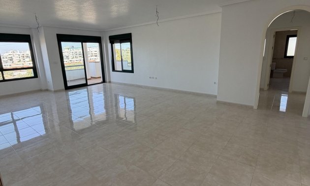 Obra nueva - Apartamento -
Orihuela Costa - Lomas de Campoamor