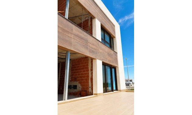 New Build - Townhouse -
Dolores - Sector 2