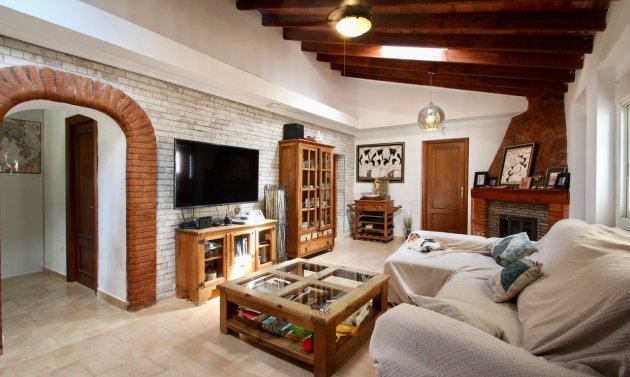 Resale - Villa -
Fortuna