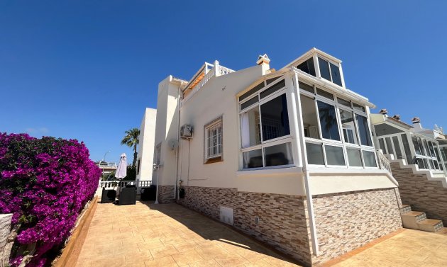 Wiederverkauf - Quad House -
Playa Flamenca - Jumilla