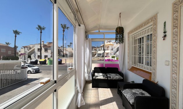 Wiederverkauf - Quad House -
Playa Flamenca - Jumilla