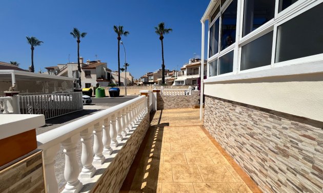 Wiederverkauf - Quad House -
Playa Flamenca - Jumilla