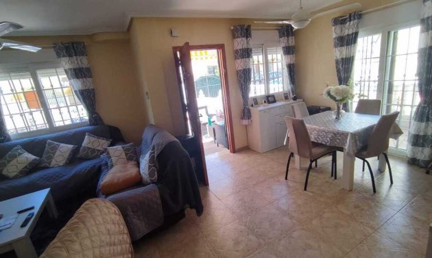 Reventa - Semi Detached Villa -
Playa Flamenca - Play Flamenca