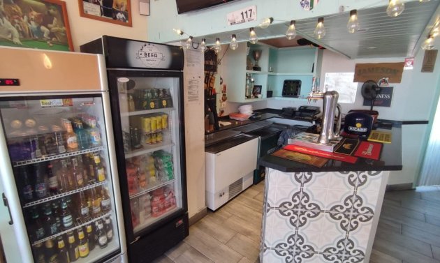 Resale - Commercial -
Los Altos