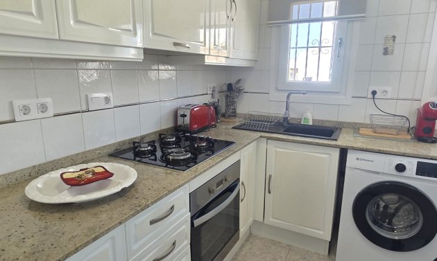 Resale - Apartment -
Villamartín - Verdemar