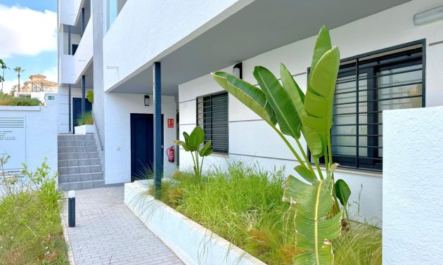 Resale - Apartment -
Orihuela Costa - Villamartín