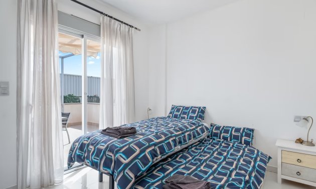 Resale - Semi Detached Villa -
Punta Prima - Marina Med