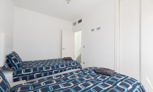 Resale - Semi Detached Villa -
Punta Prima - Marina Med
