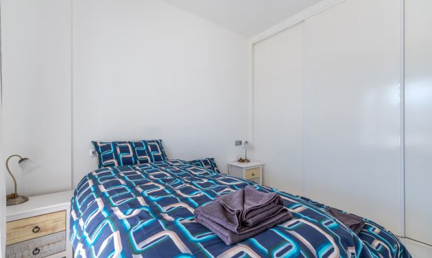 Resale - Semi Detached Villa -
Punta Prima - Marina Med