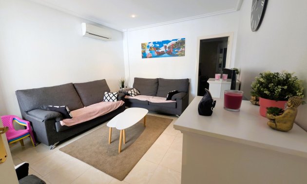 Resale - Villa -
Algorfa - Lo Crispen