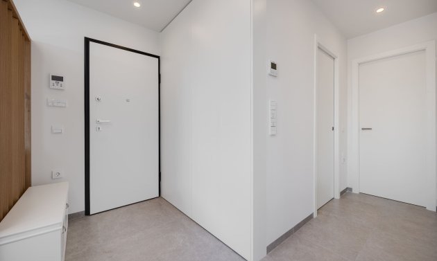 Reventa - Apartamento -
Campoamor - Las Colinas Golf and Country Club