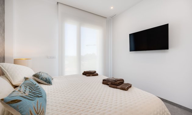 Reventa - Apartamento -
Campoamor - Las Colinas Golf and Country Club