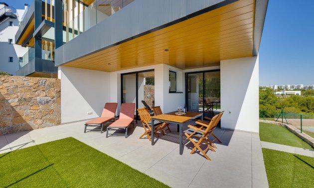 Reventa - Apartamento -
Campoamor - Las Colinas Golf and Country Club