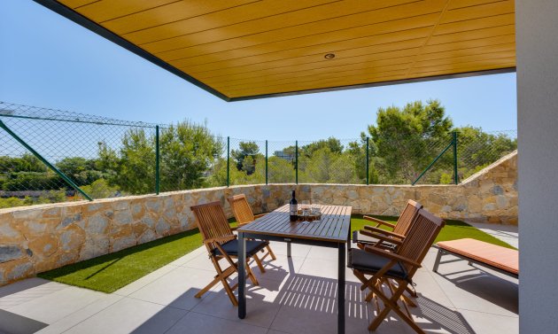 Reventa - Apartamento -
Campoamor - Las Colinas Golf and Country Club