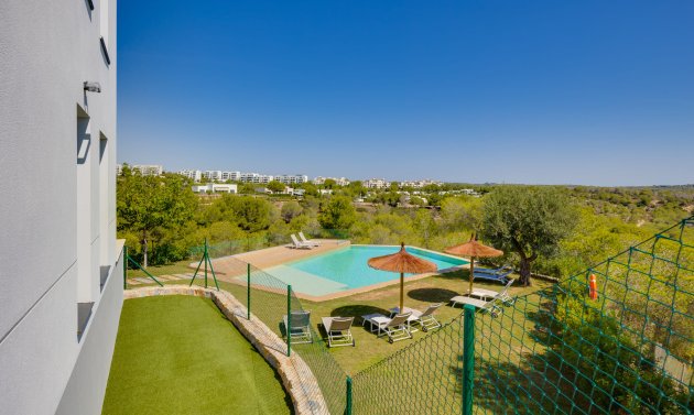 Reventa - Apartamento -
Campoamor - Las Colinas Golf and Country Club