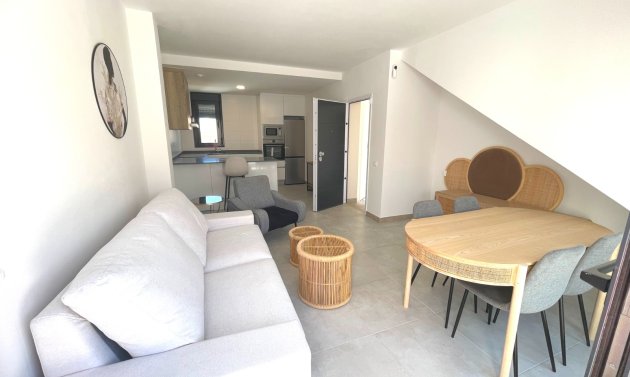 Reventa - Apartamento -
Villamartín - PAU 26