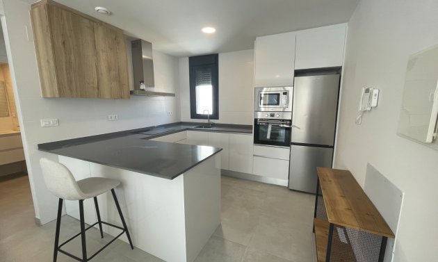 Reventa - Apartamento -
Villamartín - PAU 26