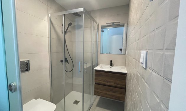 Reventa - Apartamento -
Villamartín - PAU 26