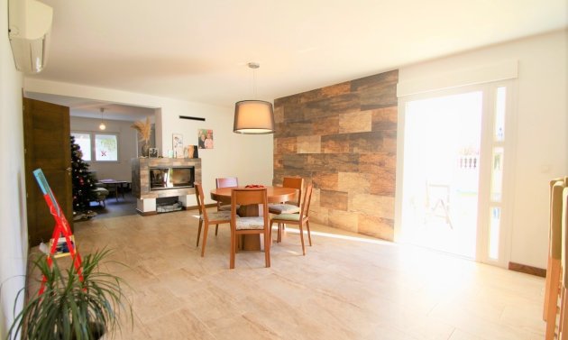 Resale - Villa -
Rojales - Ciudad Quesada