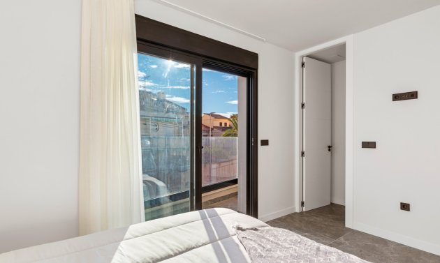 Resale - Semi Detached Villa -
Torre de la Horadada