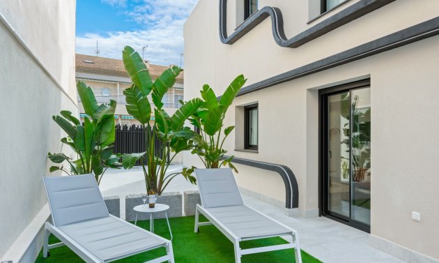 Resale - Semi Detached Villa -
Torre de la Horadada