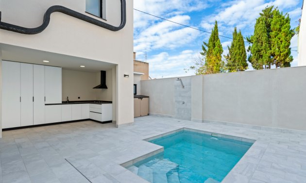 Resale - Semi Detached Villa -
Torre de la Horadada