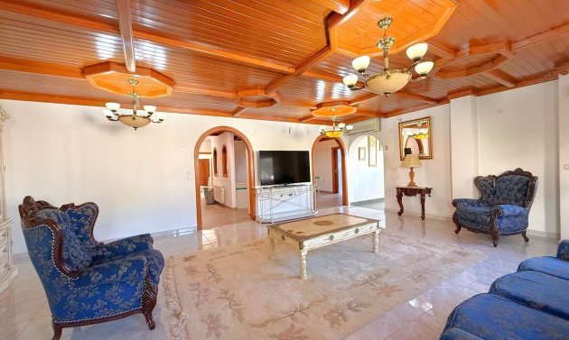 Resale - Villa -
San Miguel de Salinas - Blue Lagoon