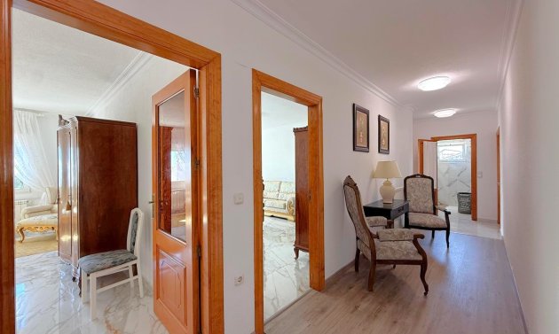 Resale - Villa -
San Miguel de Salinas - Blue Lagoon