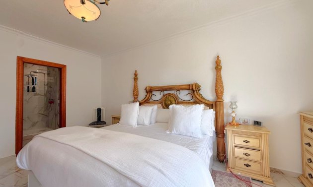 Resale - Villa -
San Miguel de Salinas - Blue Lagoon