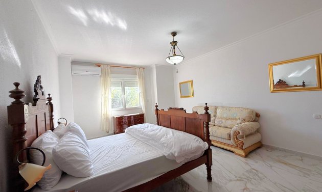 Resale - Villa -
San Miguel de Salinas - Blue Lagoon
