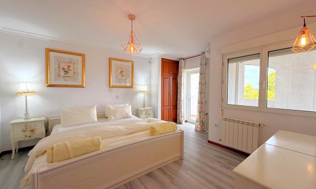 Resale - Villa -
San Miguel de Salinas - Blue Lagoon