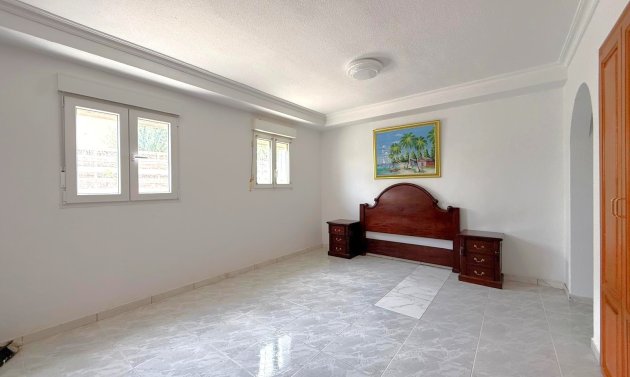 Resale - Villa -
San Miguel de Salinas - Blue Lagoon