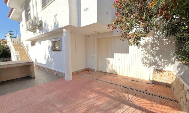 Resale - Villa -
San Miguel de Salinas - Blue Lagoon