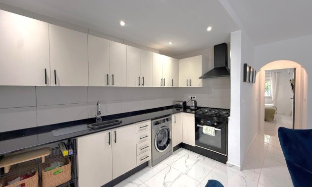 Resale - Townhouse -
Orihuela Costa - Villamartín
