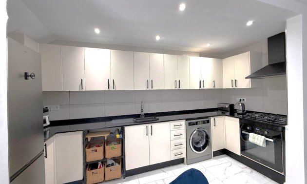 Resale - Townhouse -
Orihuela Costa - Villamartín