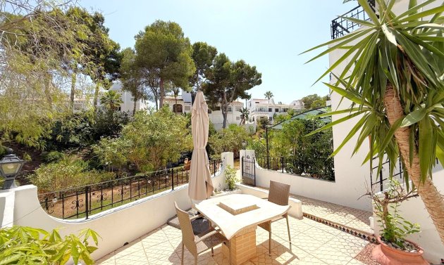 Resale - Townhouse -
Orihuela Costa - Villamartín