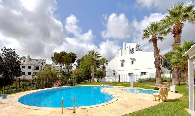 Resale - Townhouse -
Orihuela Costa - Villamartín