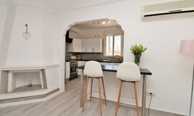 Resale - Apartment -
Villamartín - Las Violetas