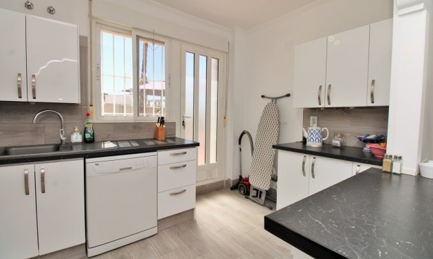 Resale - Apartment -
Villamartín - Las Violetas